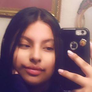 Meet your Posher, Beatriz